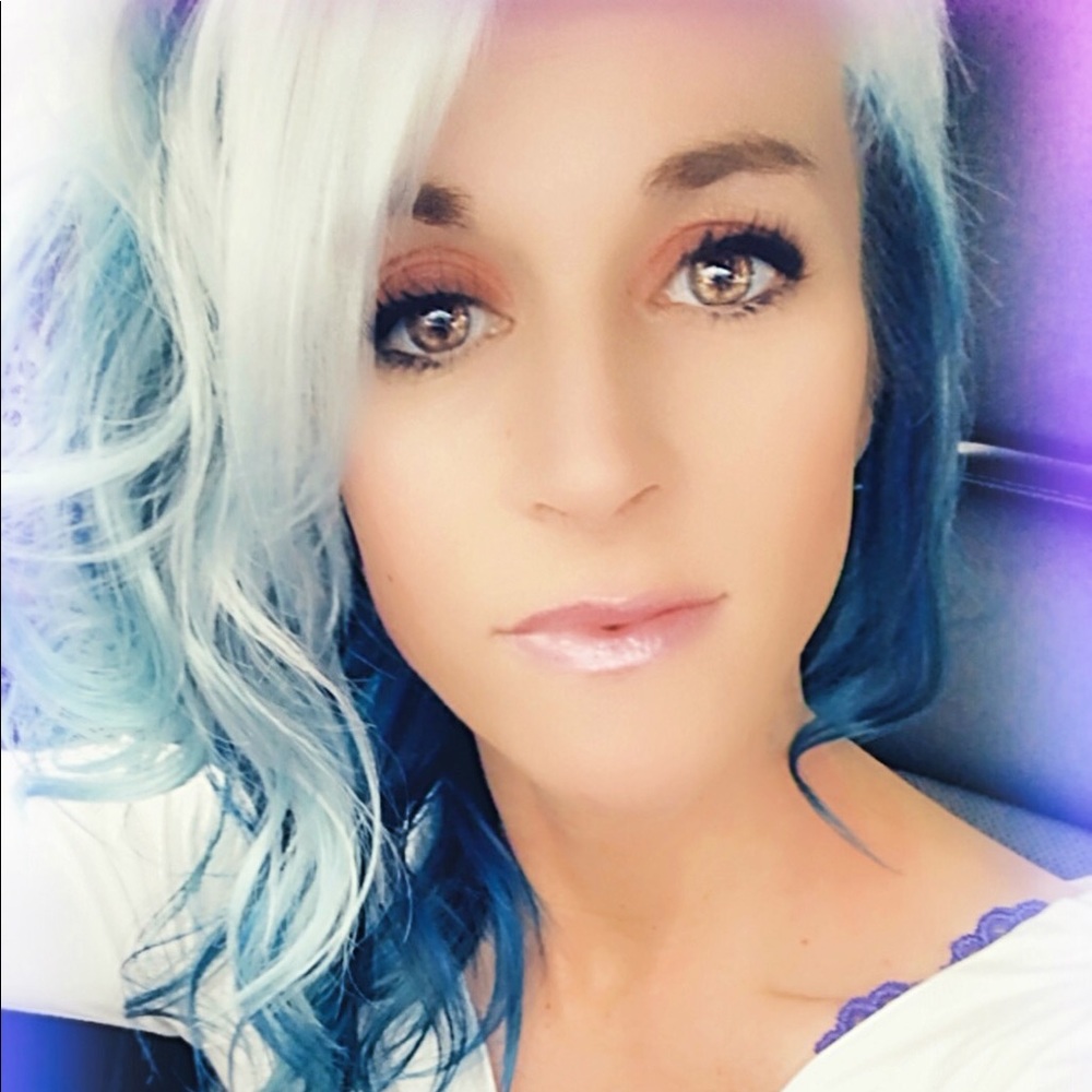 Meet your Posher, Sierra
